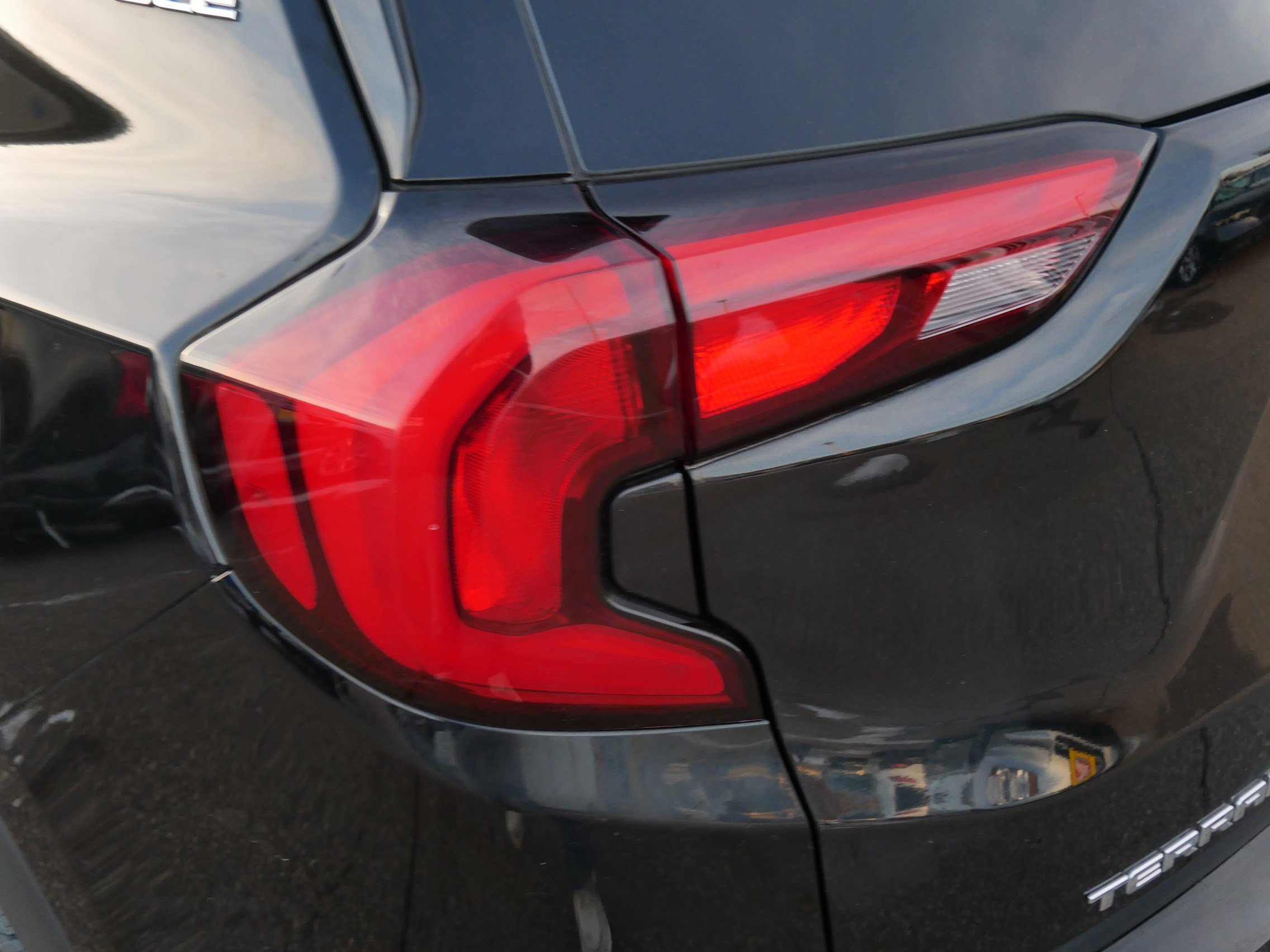 Used 2018 GMC Terrain SLE w/ Driver Convenience Package image 17