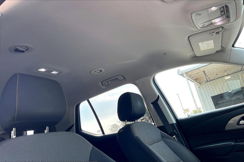 Used 2020 Chevrolet Traverse LT FWD image 22