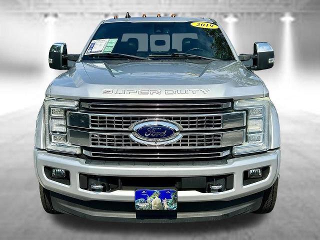Certified 2019 Ford F450 Platinum w/ Platinum Ultimate Package AWD/4WD image 2
