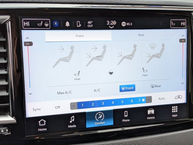 Used 2023 Chrysler Pacifica Touring-L FWD image 18
