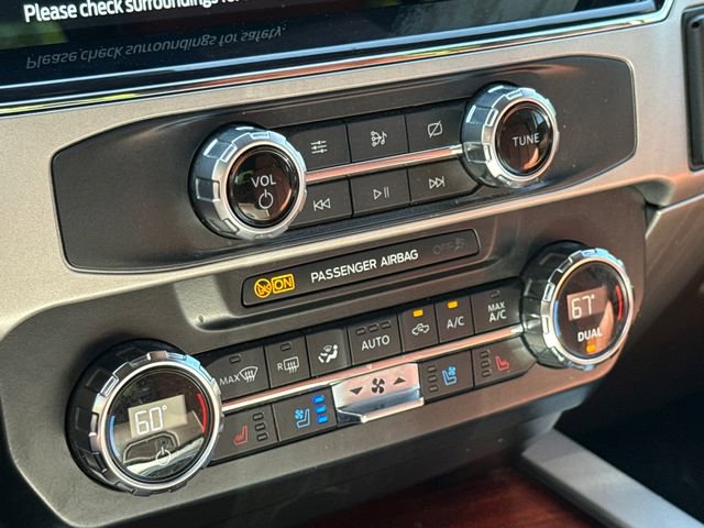 Certified 2022 Ford F250 King Ranch w/ Chrome Package AWD/4WD image 26