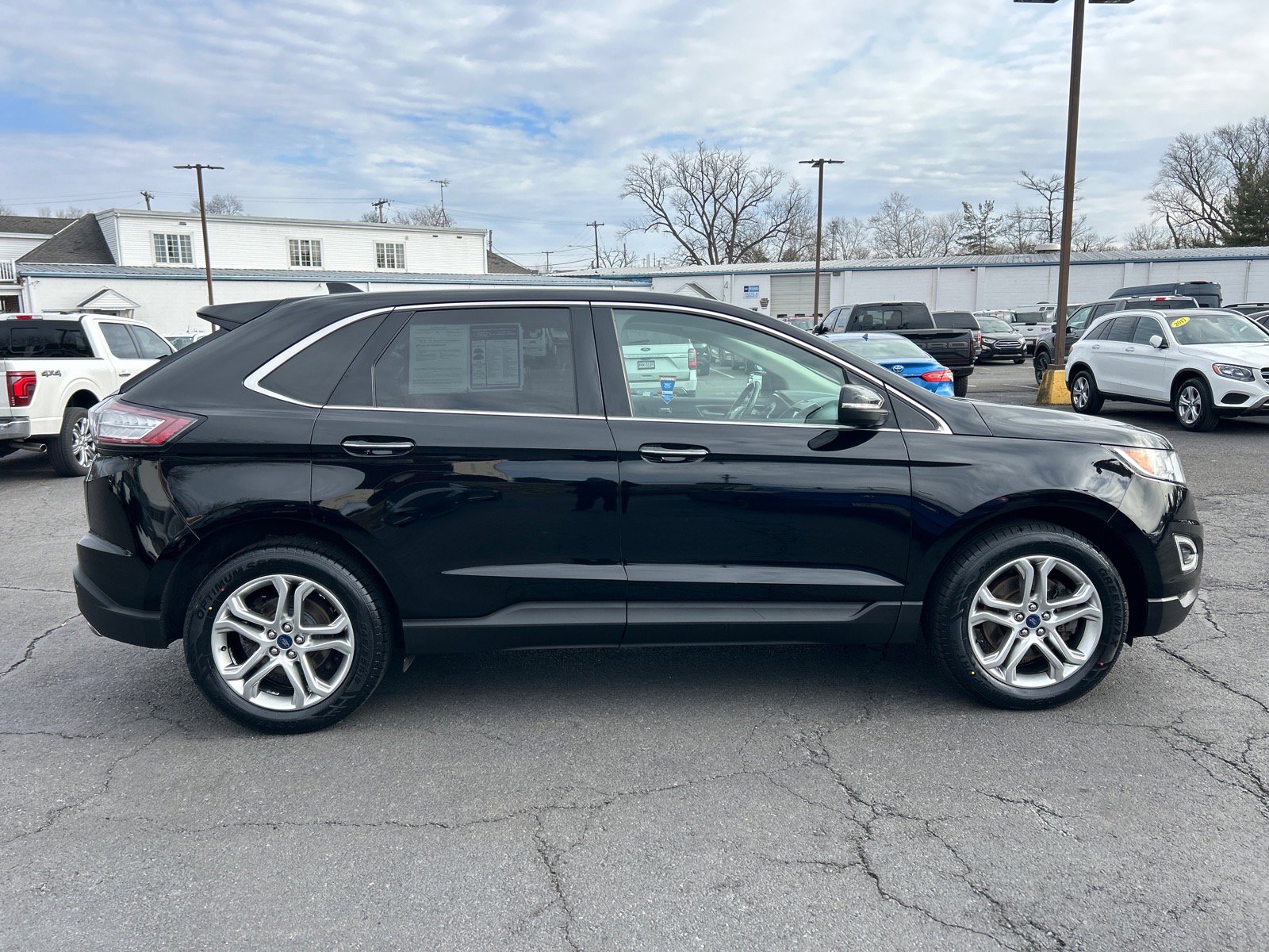 Certified 2018 Ford Edge Titanium w/ Equipment Group 301A image 16