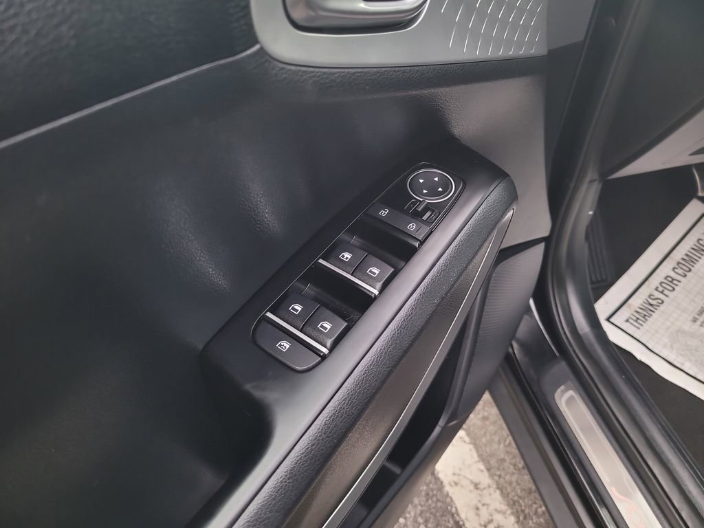 Used 2025 Kia Soul LX w/ LX Technology Package image 11