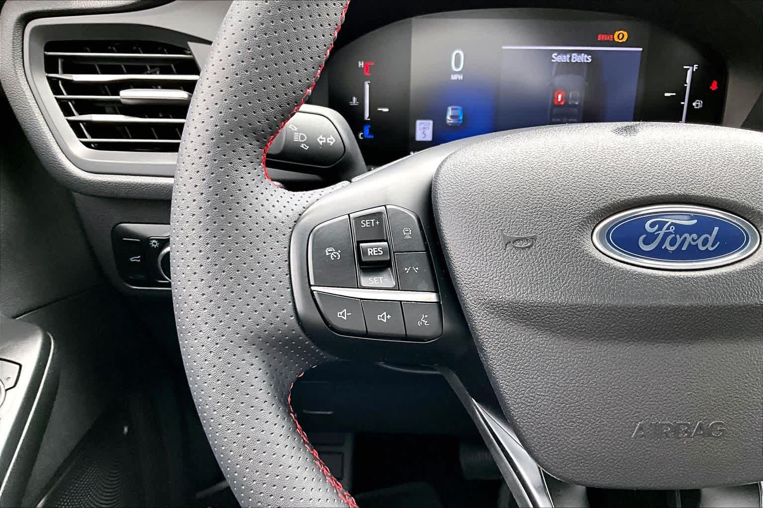 Certified 2025 Ford Escape ST-Line w/ Tech Pack #1 FWD image 24