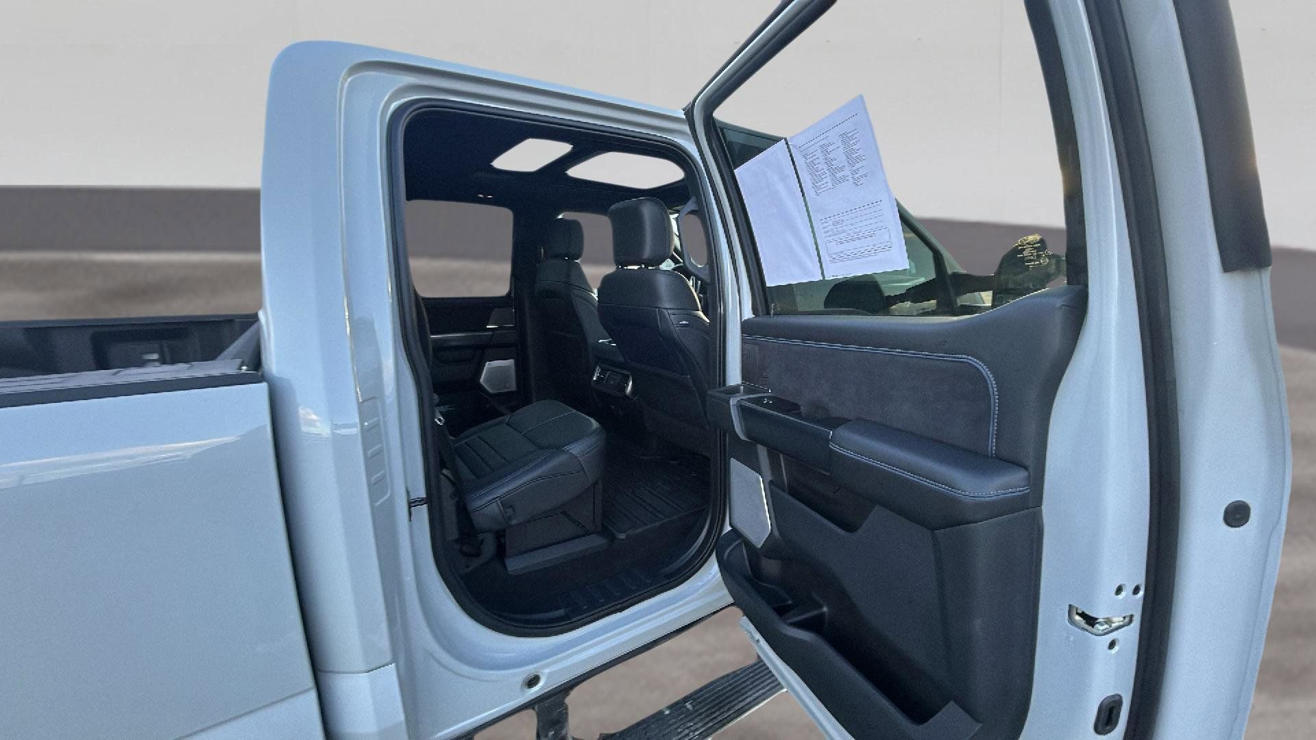 Certified 2025 Ford F250 Platinum image 27