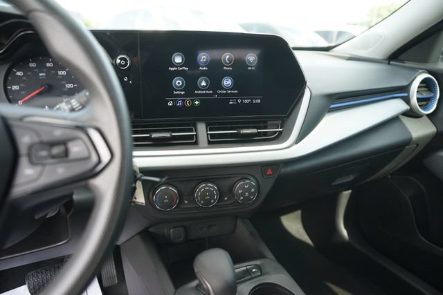 Used 2025 Chevrolet Trax LS w/ LS Convenience Package FWD image 26