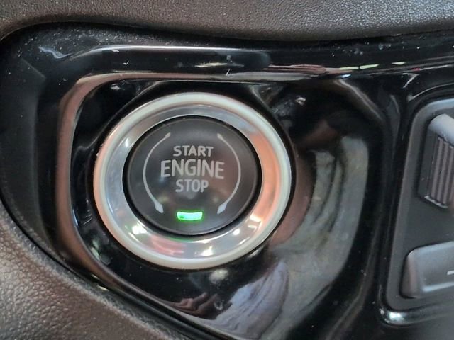 Used 2024 Chevrolet Silverado 1500 High Country w/ Technology Package image 27