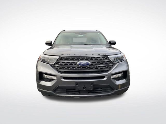 Certified 2022 Ford Explorer XLT w/ Equipment Group 202A image 7