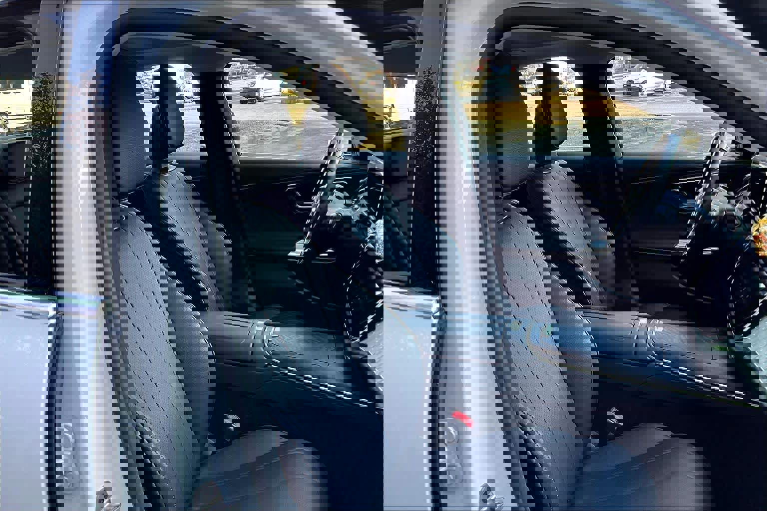 Used 2025 Mercedes-Benz E 350 Sedan w/ Winter Package image 10