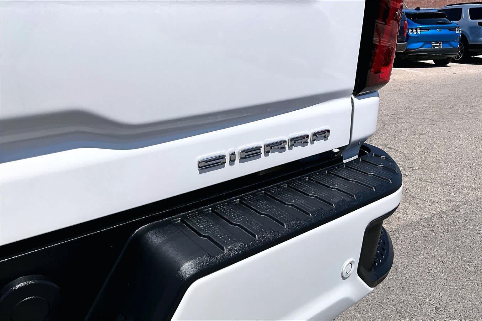 Used 2024 GMC Sierra 3500 Denali w/ Denali Reserve Package AWD/4WD image 10