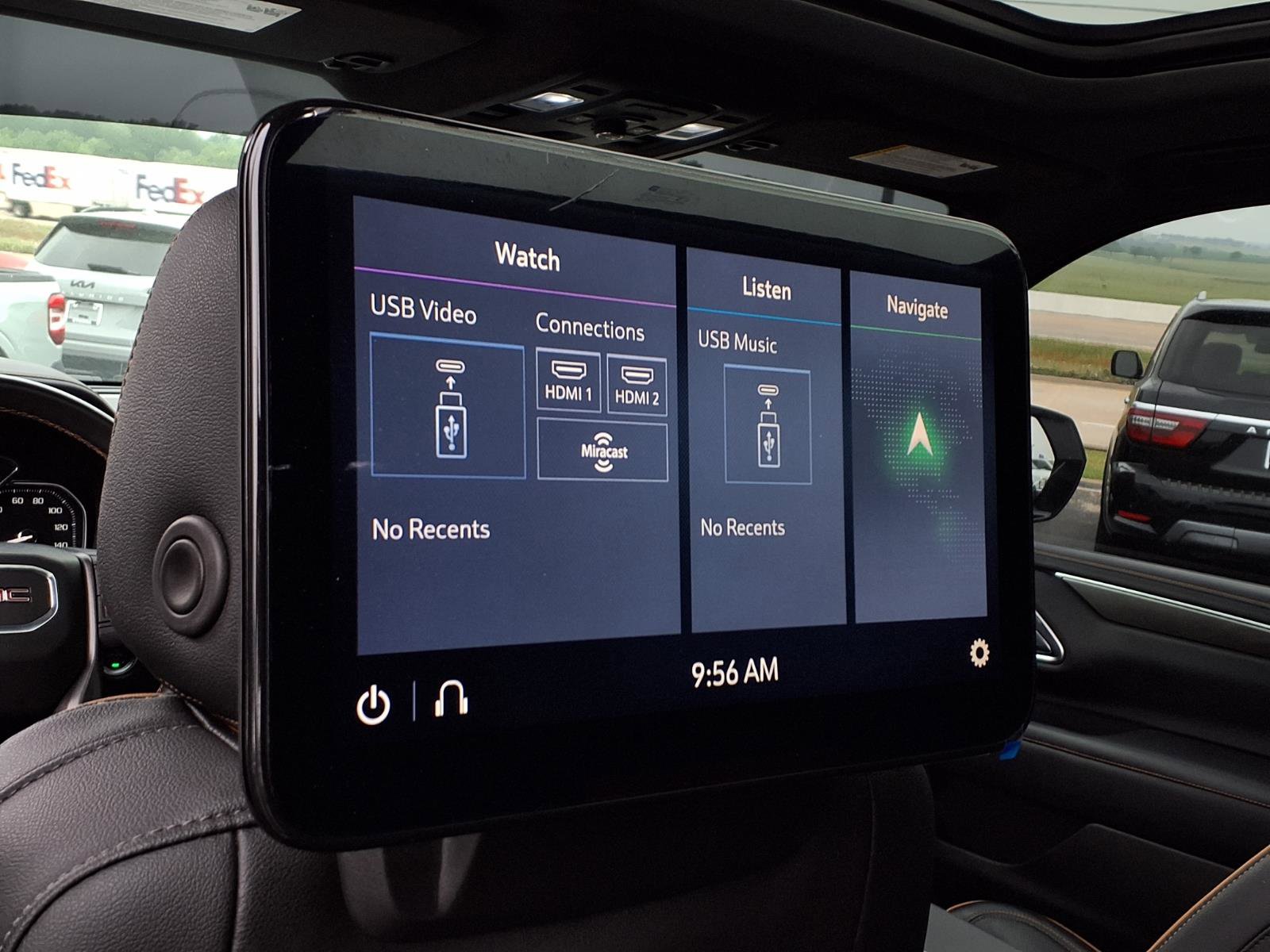 Used 2021 GMC Yukon XL AT4 w/ AT4 Premium Package AWD/4WD image 12