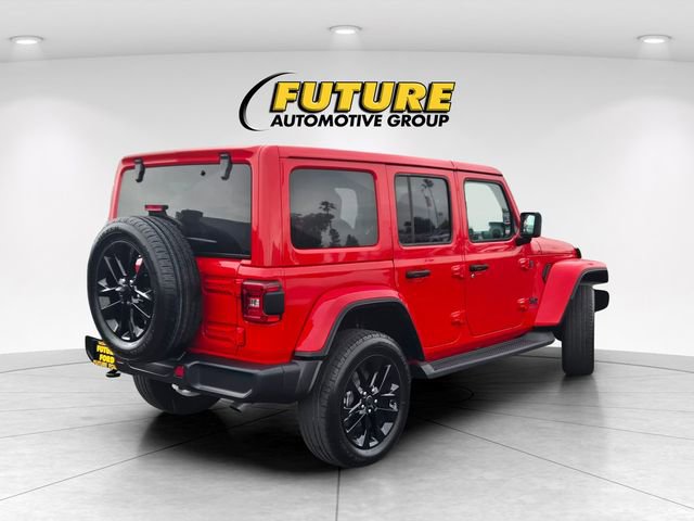 Used 2025 Jeep Wrangler Unlimited Sahara AWD/4WD image 4