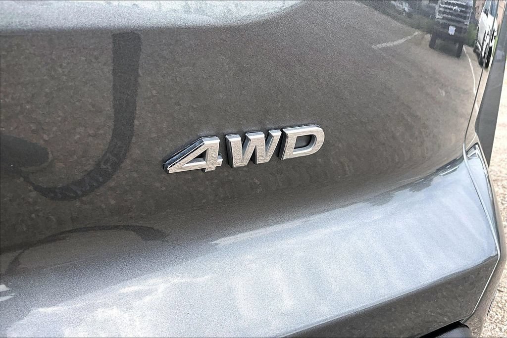Used 2025 Nissan Pathfinder SV AWD/4WD image 8