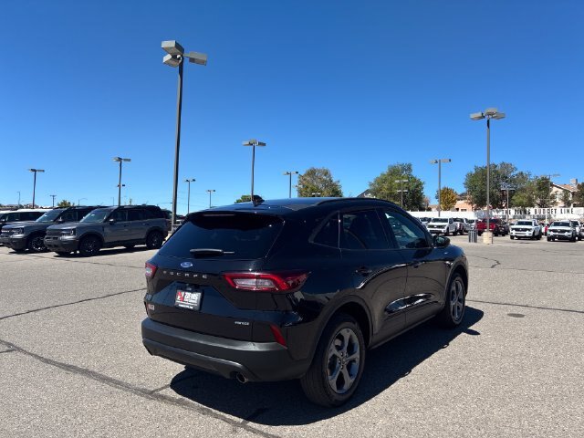 Certified 2025 Ford Escape ST-Line AWD/4WD image 5