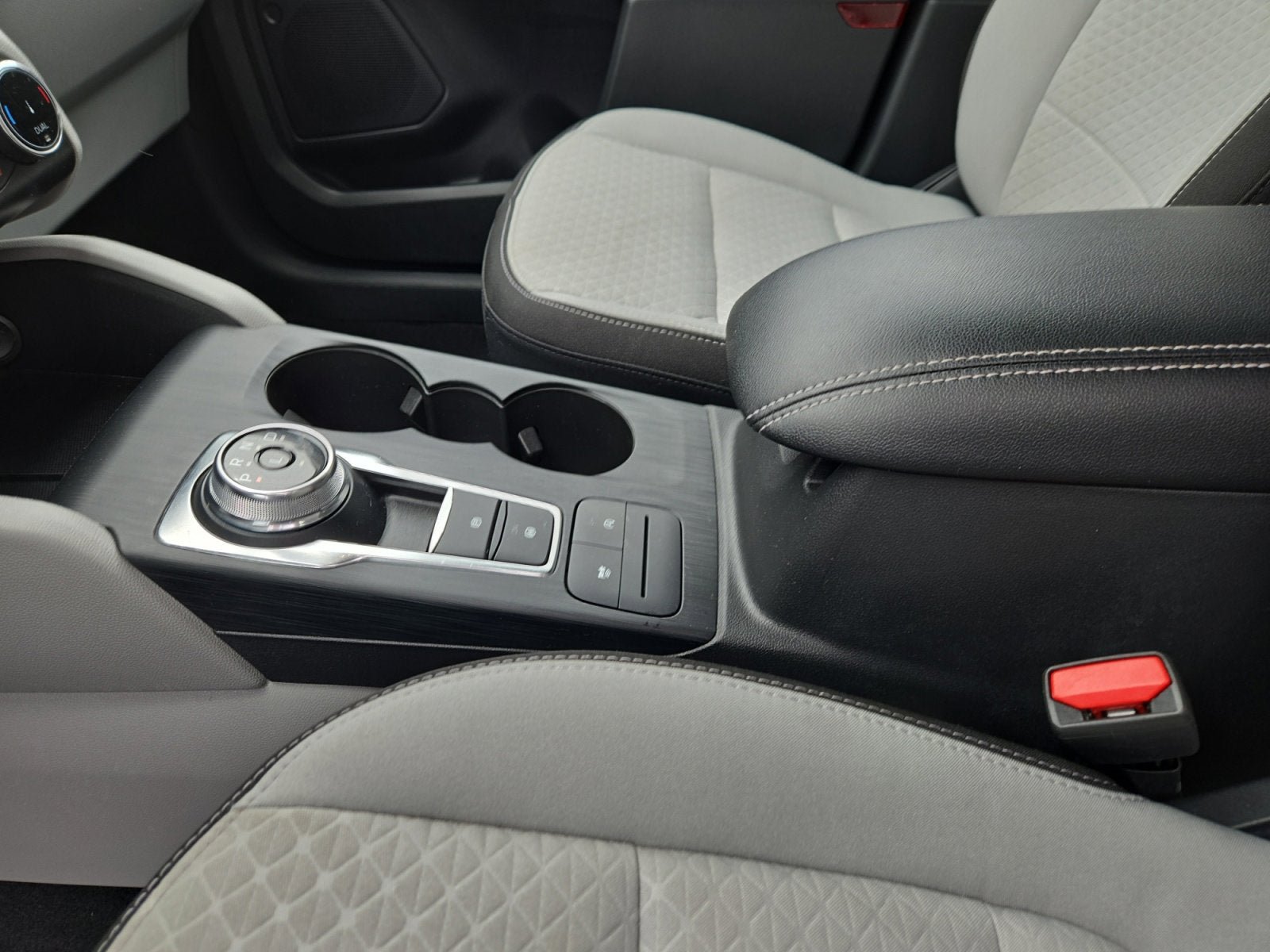 Certified 2024 Ford Escape Active AWD/4WD image 22
