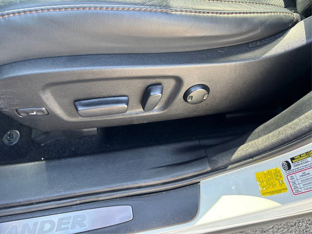 Used 2018 Toyota Highlander Limited AWD/4WD image 18