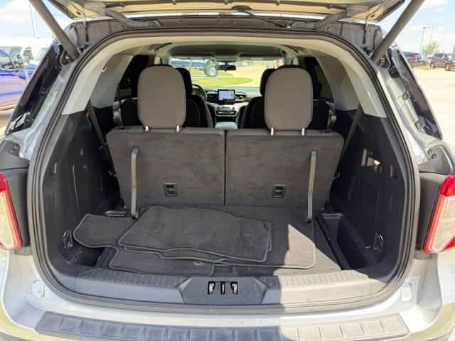 Certified 2023 Ford Explorer XLT RWD image 8