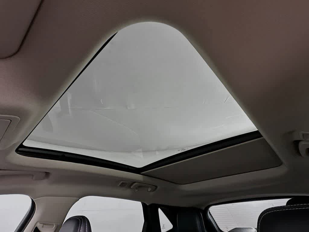 Certified 2020 Ford Escape Titanium AWD/4WD image 33