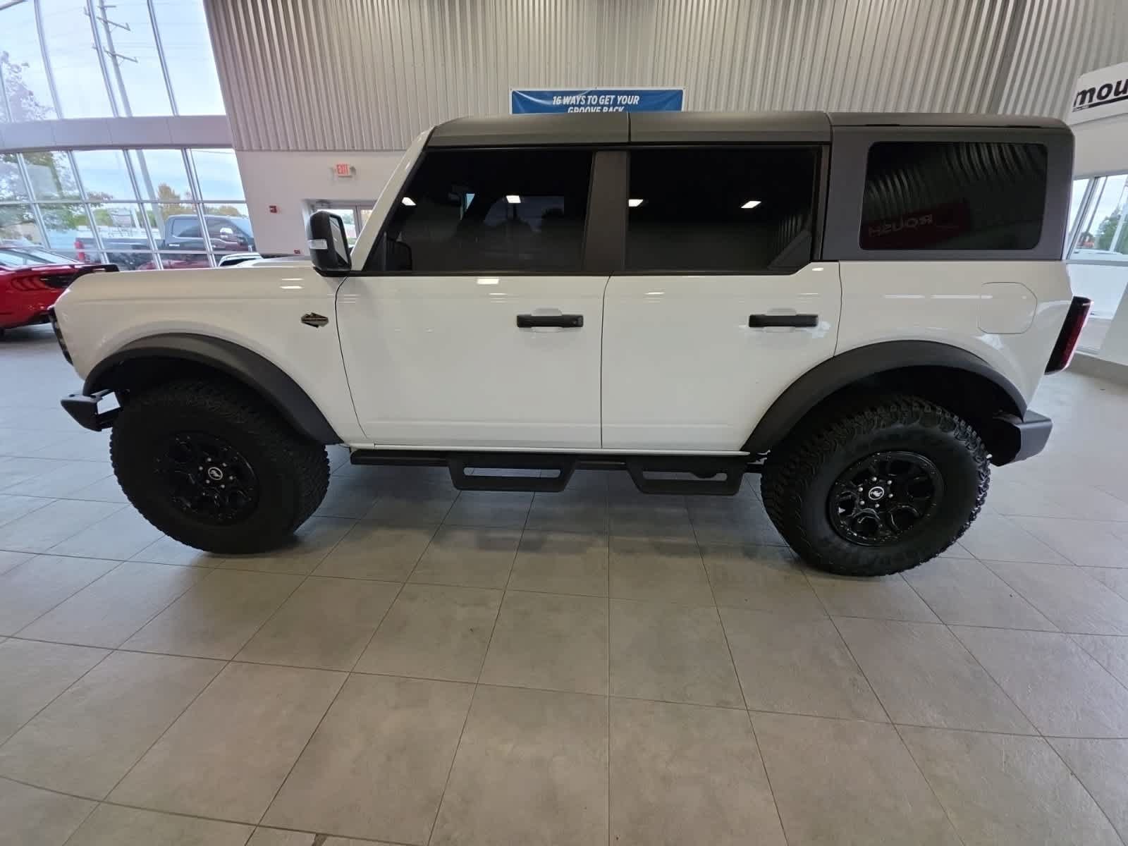 Certified 2024 Ford Bronco Wildtrak AWD/4WD image 12