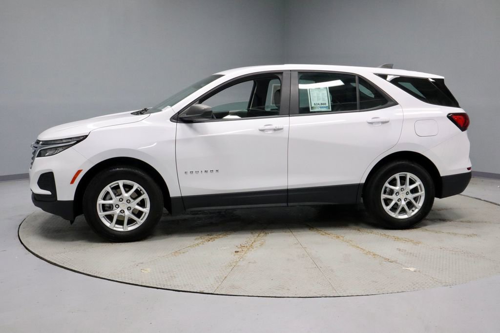 Used 2024 Chevrolet Equinox LS w/ Driver Confidence II Package FWD image 7