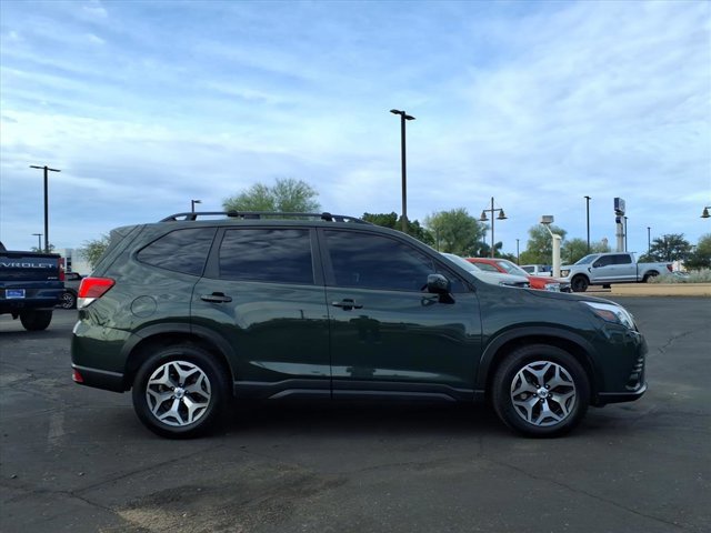 Used 2022 Subaru Forester Premium image 2