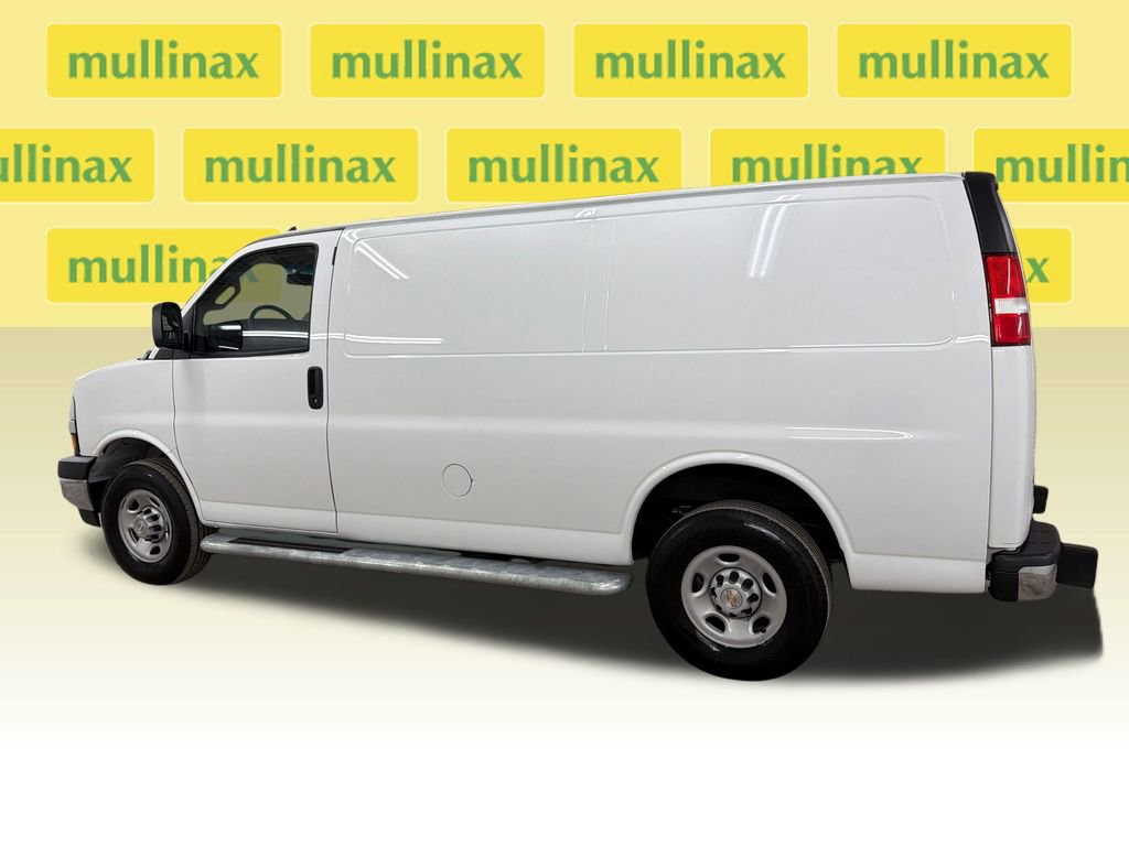 Used 2024 Chevrolet Express 2500 w/ Driver Convenience Package RWD image 21