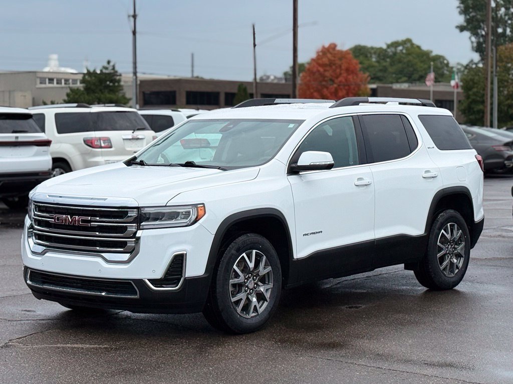 Used 2022 GMC Acadia SLE w/ Driver Convenience Package FWD image 40