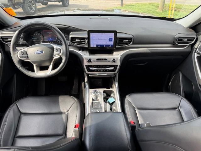 Certified 2021 Ford Explorer XLT w/ Equipment Group 202A AWD/4WD image 20