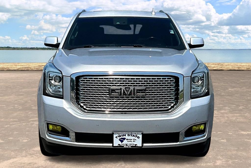 Used 2017 GMC Yukon Denali w/ Open Road Package AWD/4WD image 2