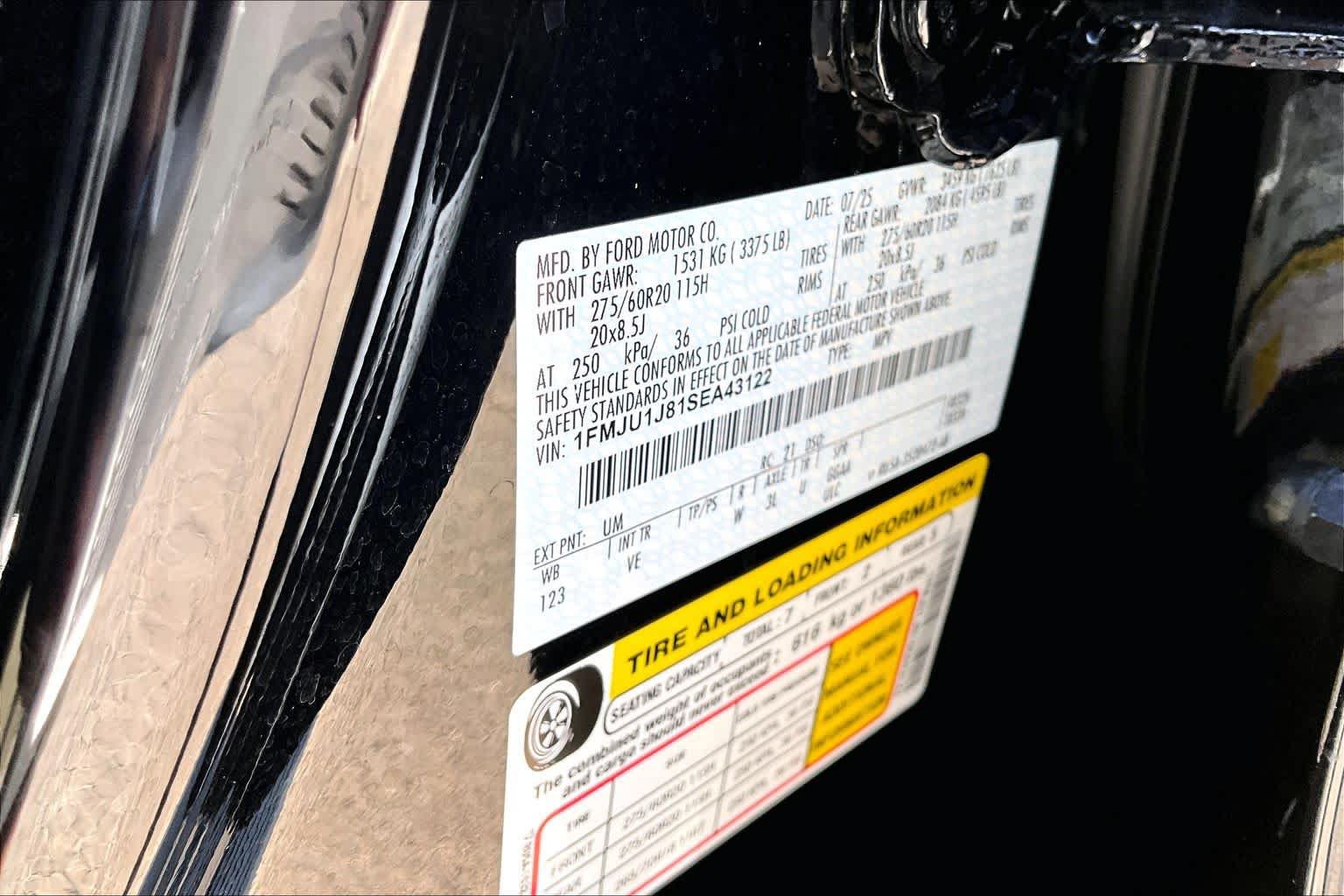 Certified 2025 Ford Expedition Active AWD/4WD image 38