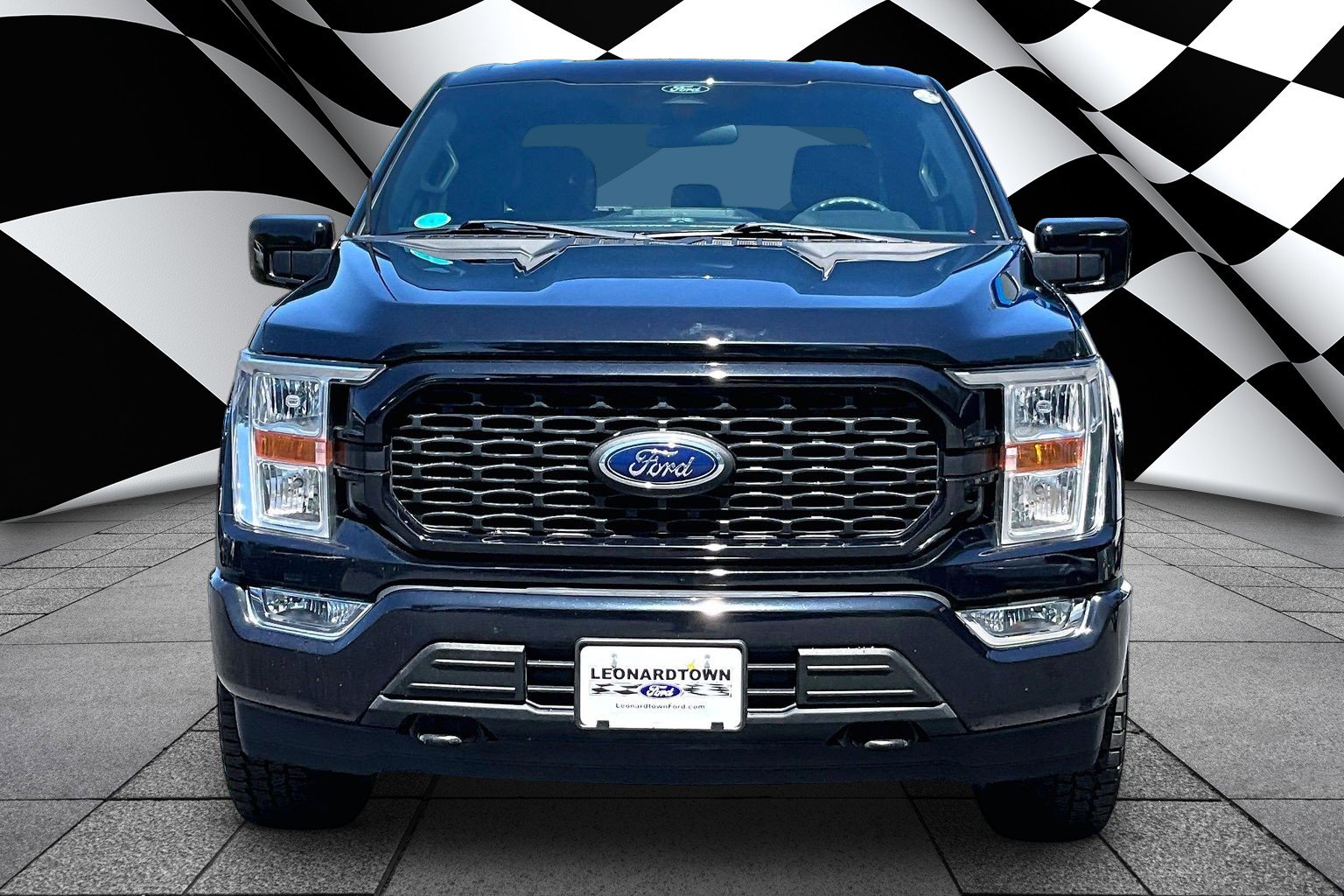 Certified 2022 Ford F150 XL w/ STX Appearance Package AWD/4WD image 3