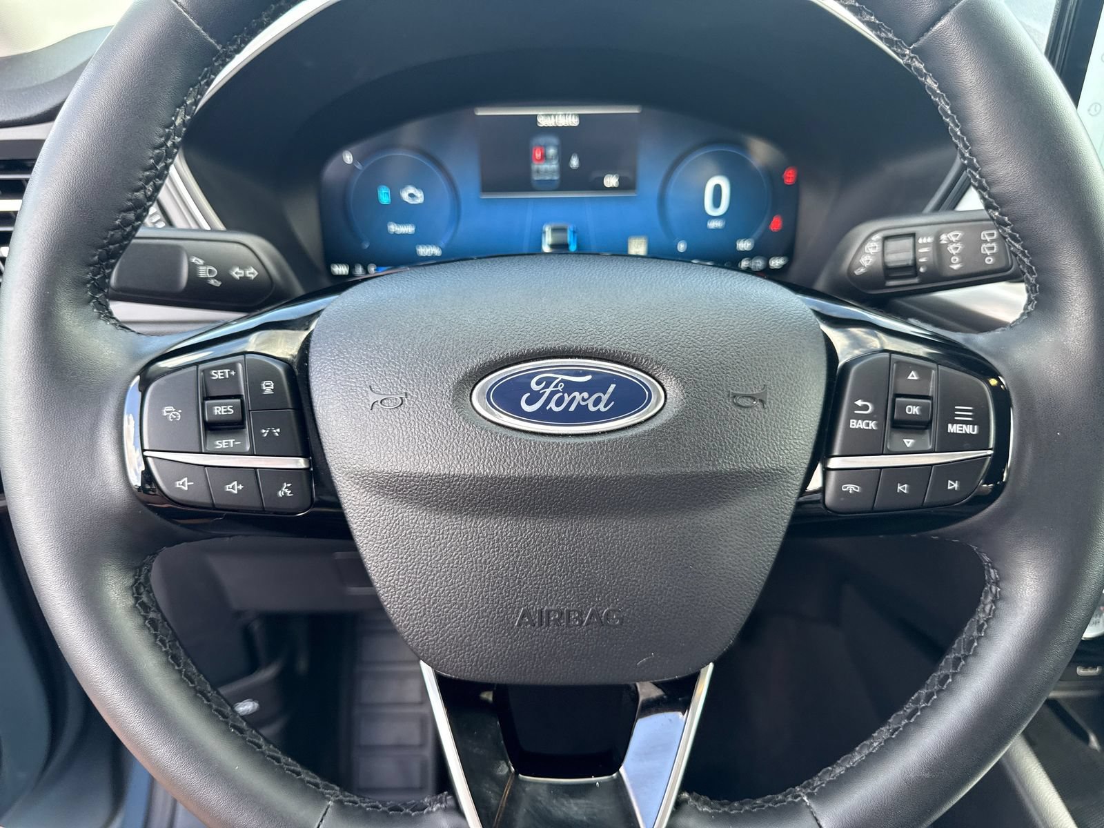 Certified 2025 Ford Escape Platinum FWD image 31