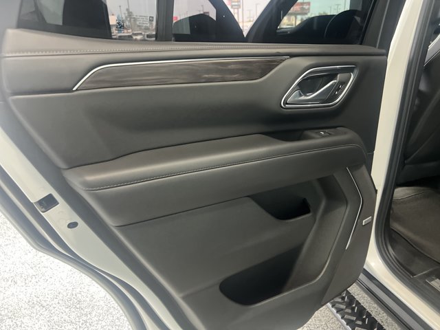 Used 2024 Chevrolet Tahoe Z71 w/ Luxury Package AWD/4WD image 12
