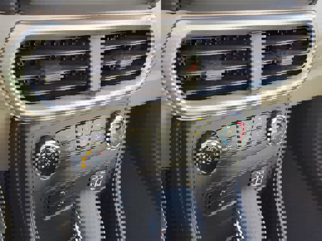 Certified 2020 Ford EcoSport S image 21