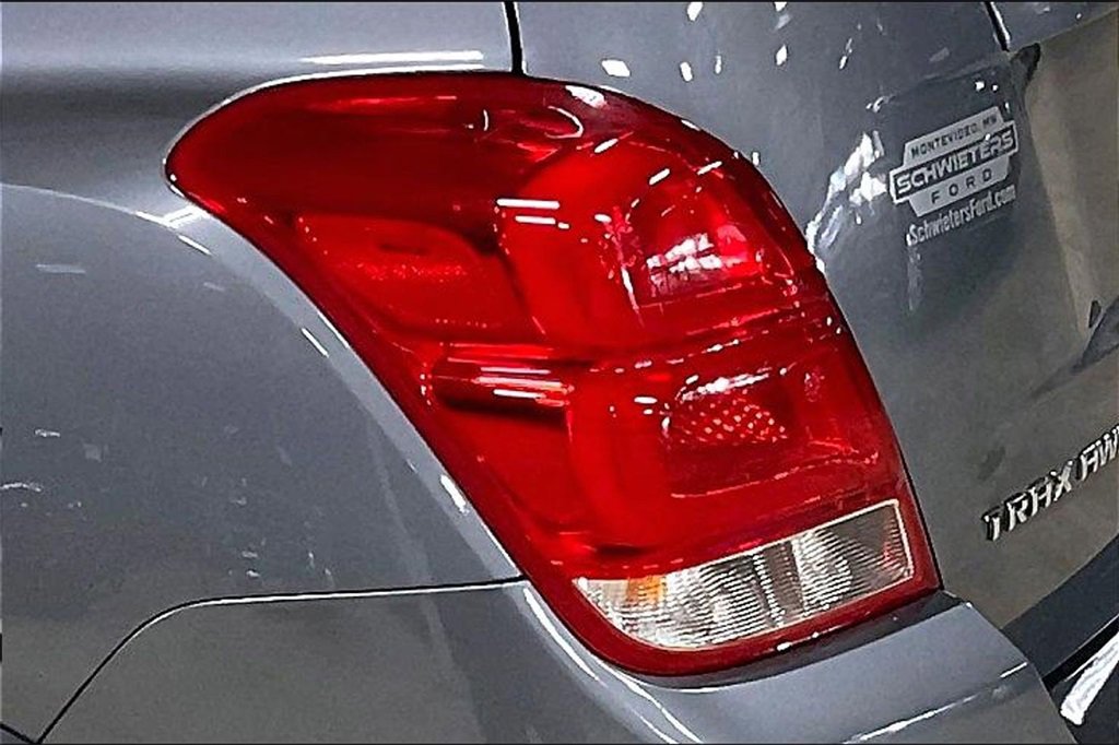 Used 2019 Chevrolet Trax LT w/ LT Convenience Package image 27