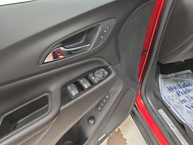 Used 2023 Chevrolet Equinox Premier AWD/4WD image 30