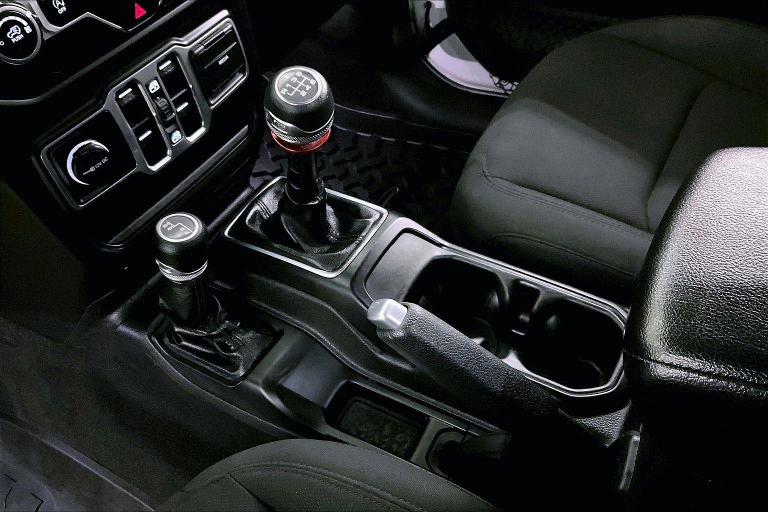 Used 2018 Jeep Wrangler Unlimited Sport S image 16