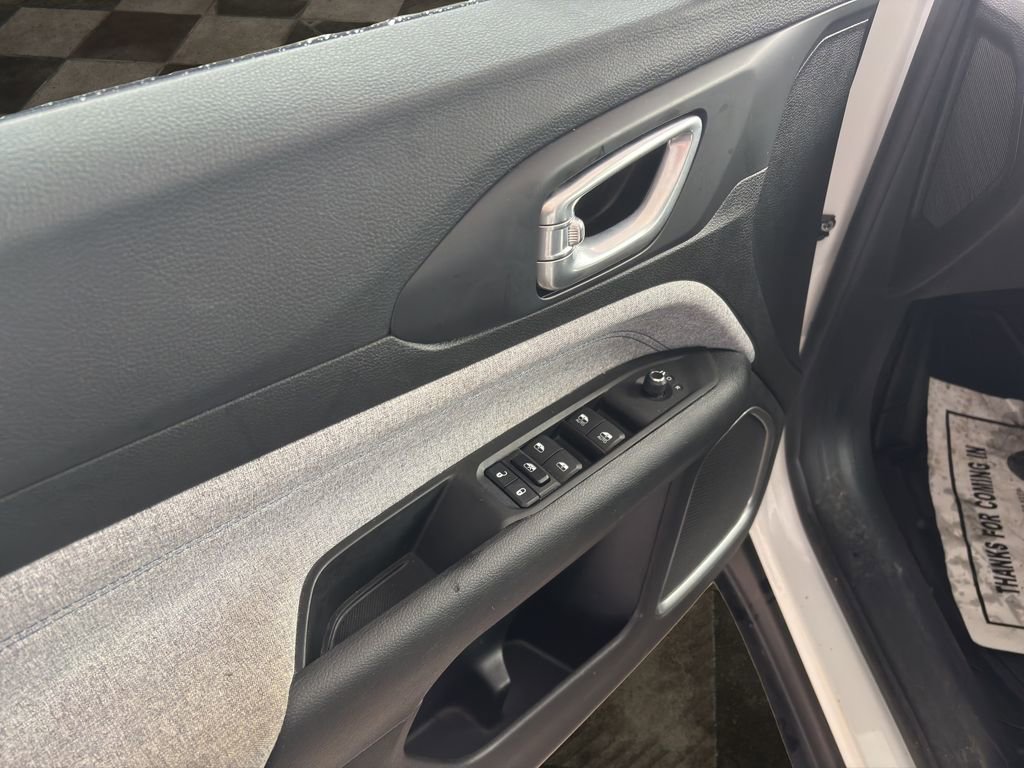 Used 2022 Jeep Compass Latitude image 18