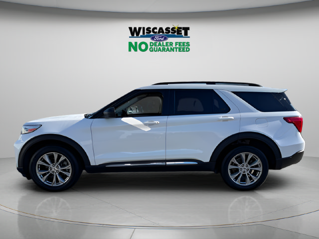 Certified 2023 Ford Explorer XLT w/ Equipment Group 202A AWD/4WD image 2