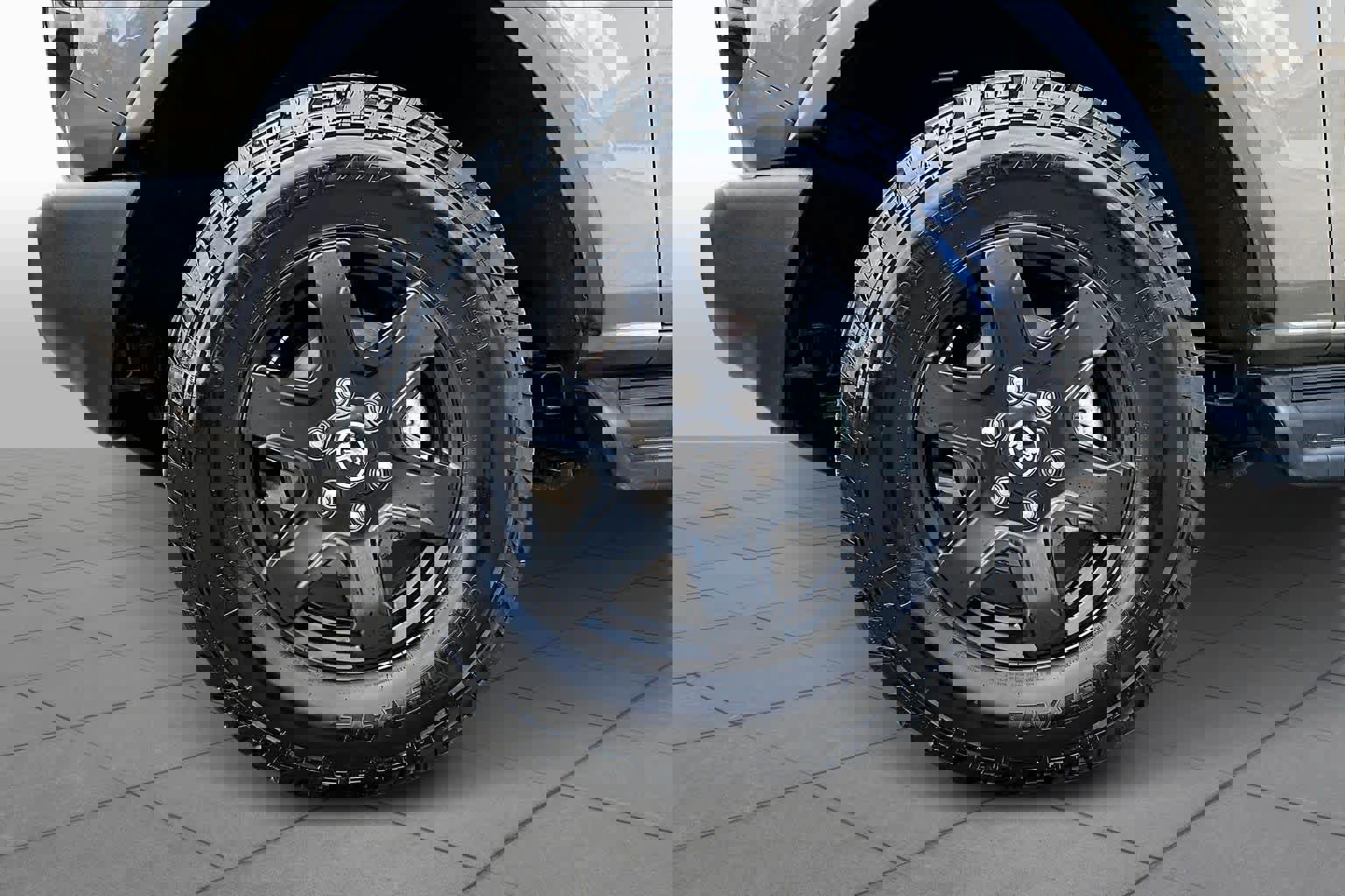 Certified 2025 Ford Bronco Outer Banks image 16