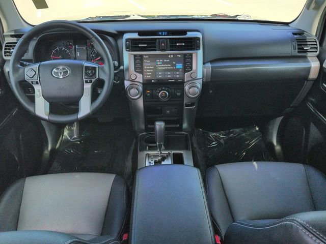 Used 2022 Toyota 4Runner SR5 Premium w/ Moonroof Package RWD image 15