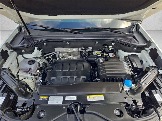 Used 2025 Volkswagen Atlas SE FWD image 23