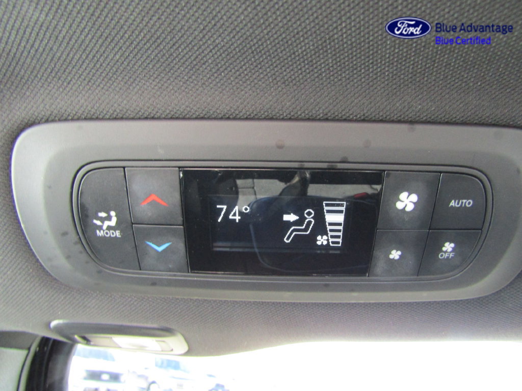 Used 2025 Chrysler Pacifica Limited FWD image 45