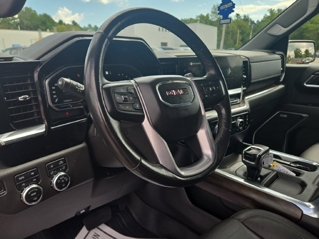Used 2022 GMC Sierra 1500 SLT w/ SLT Premium Plus Package AWD/4WD image 7
