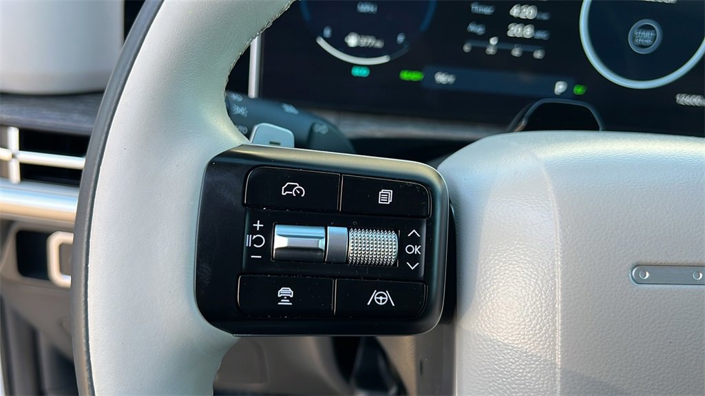 Used 2025 Hyundai Santa Fe Calligraphy image 21