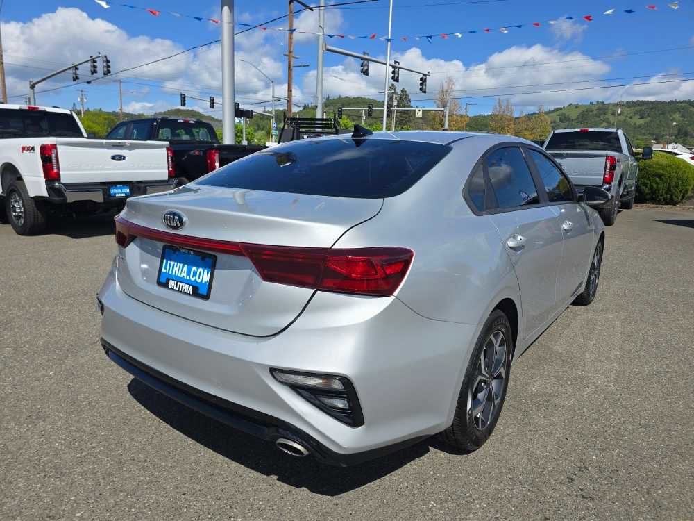 Used 2019 Kia Forte LXS FWD image 5
