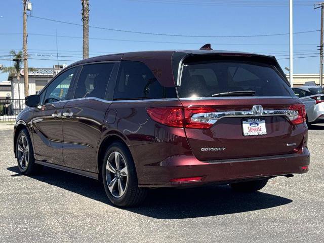 Used 2018 Honda Odyssey Touring image 2