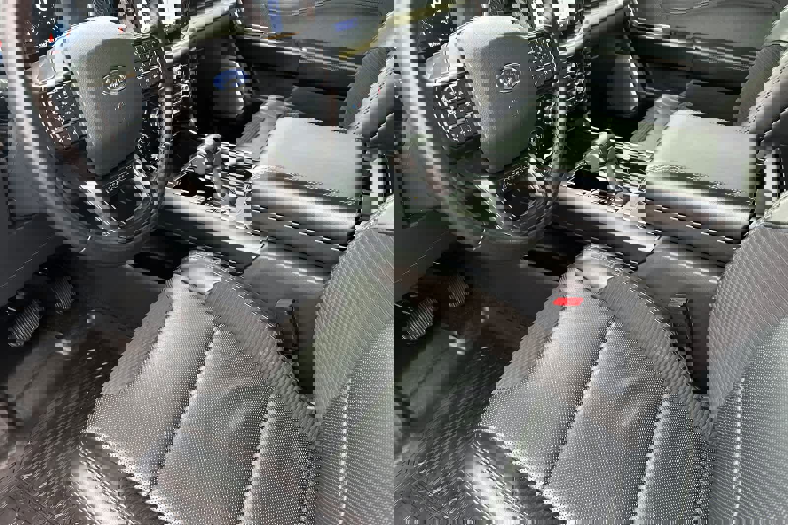 Certified 2022 Ford F150 Raptor w/ Equipment Group 801A High image 11