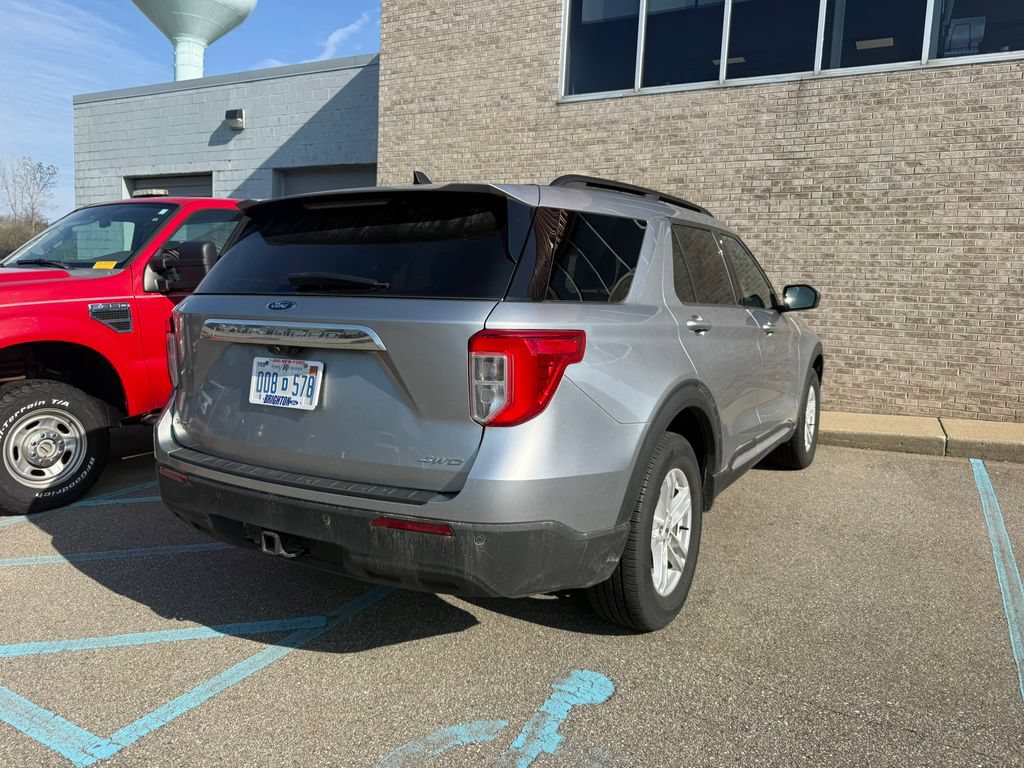 Certified 2023 Ford Explorer XLT w/ Class IV Trailer Tow Package AWD/4WD image 7