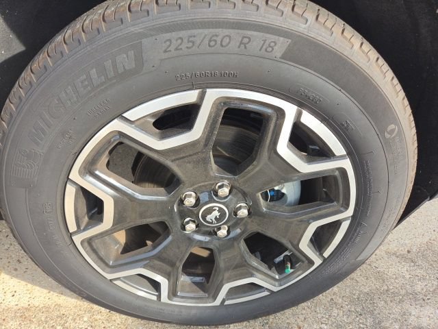Certified 2025 Ford Bronco Sport Outer Banks w/ Outer Banks Tech Package+ AWD/4WD image 12